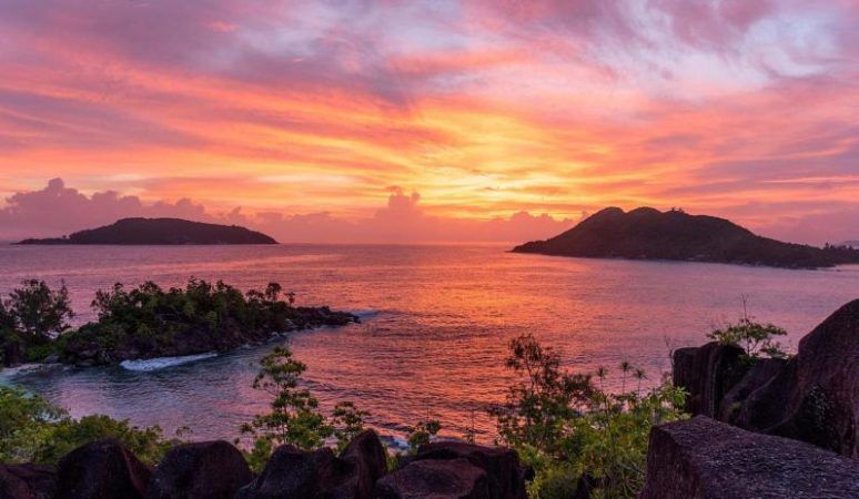 sunset constance ephelia resort seychelles
