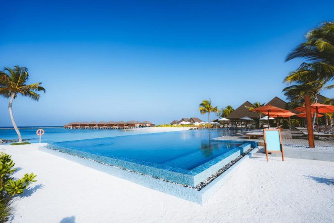 varu by atmosphere maldives pool