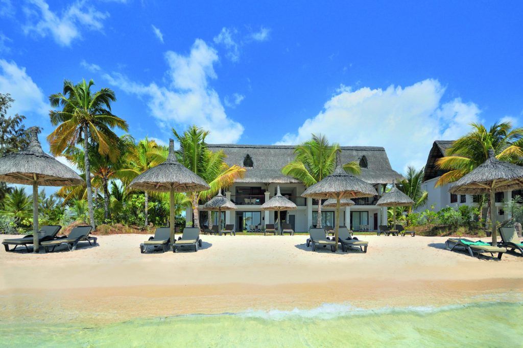 paradis beachcomber mauritius beachfront luxury family suite