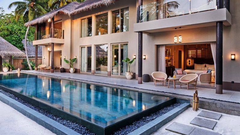 Joali maldives main pool