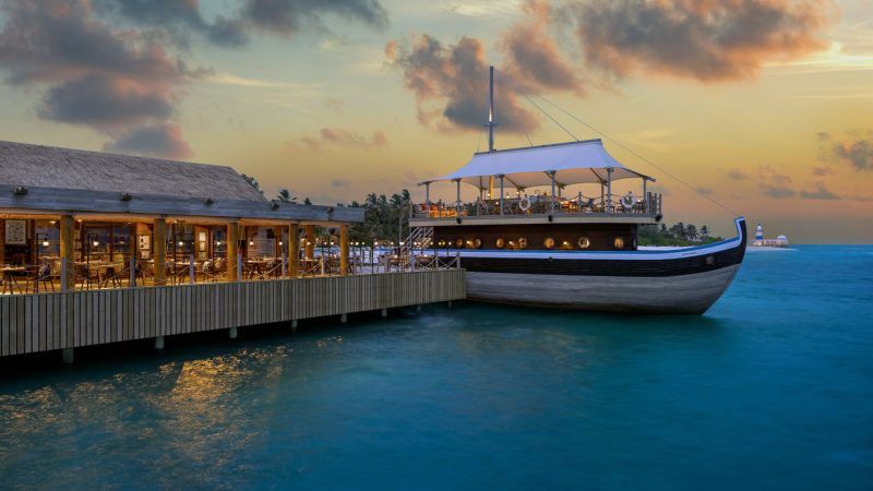 intercontinental maldives sunset view