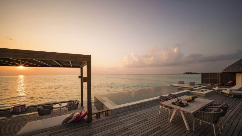 four seasons kuda huraa sunset view