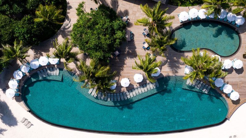 amari raaya maldives main pool